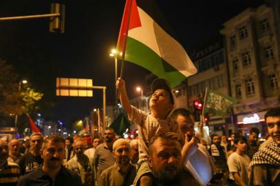 BİNLERCE KİŞİ FATİH’TE GAZZE İÇİN YÜRÜDÜ