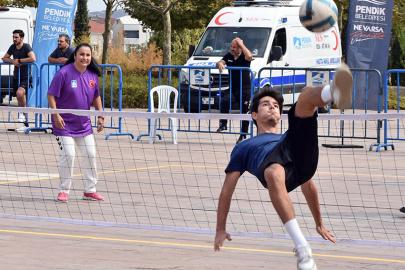 “AYAK TENİSİ TURNUVASI” PENDİK MİLLET BAHÇESİ’NDE GERÇEKLEŞTİ