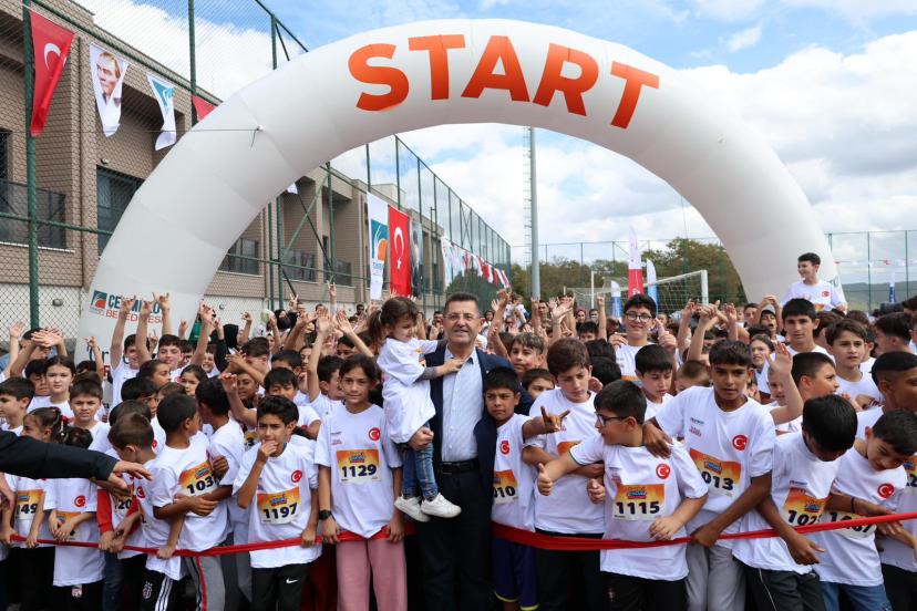 MİNİK ADIMLAR ÇEKMEKÖY’DE YARIŞTI