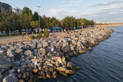 PENDİKLİ BABALAR ÇOCUKLARIYLA BALIK TUTTU