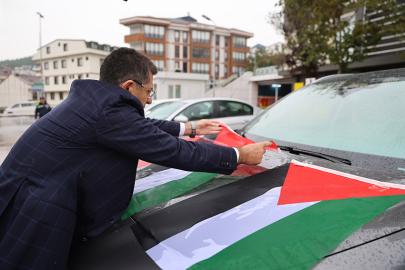 ÇEKMEKÖY’DEN FİLİSTİN’E ‘VİCDAN BAYRAĞI’