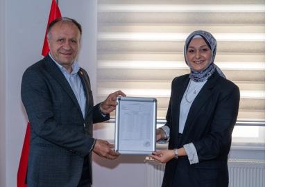 CHP PENDİK İLÇE BAŞKANI GÜNERİ MAZBATASINI ALDI