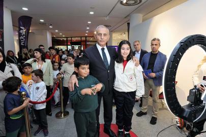 KÜÇÜKÇEKMECE BELEDİYESİ YAPAY ZEKÂ ŞENLİĞİ DÜZENLEDİ