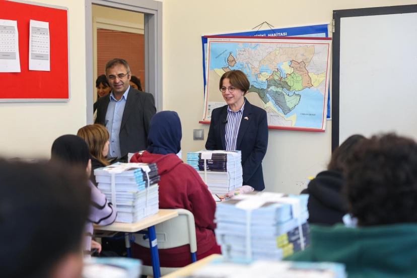 MALTEPE BELEDİYESİ’NDEN ÖĞRENCİLERE DESTEK