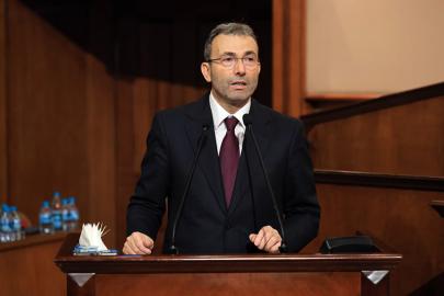 İBB'de Mikrofon Krizi