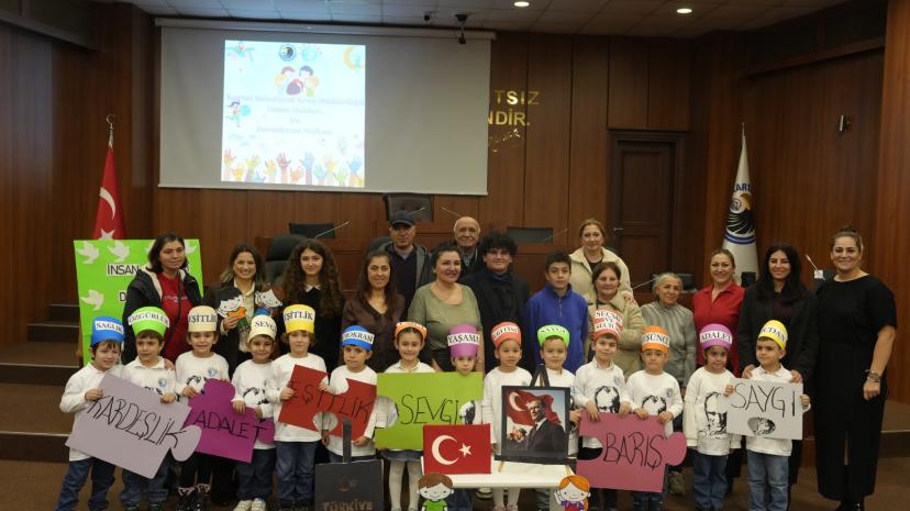 Kreş Öğrencilerinden Örnek Demokrasi Davranışı