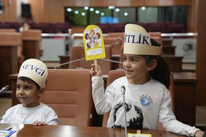 Kreş Öğrencilerinden Örnek Demokrasi Davranışı