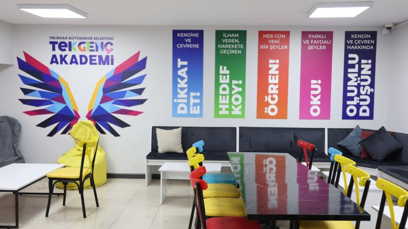 Tekirdağ Büyükşehir Belediyesi'nden 'TEK Genç Akademi'