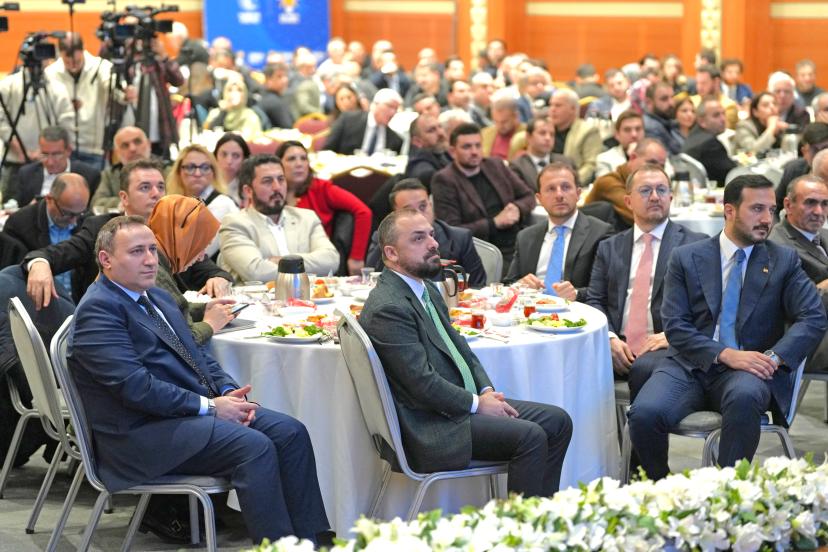 AK Parti İstanbul İl Başkanlığı’ndan Gazetecilere Özel Program