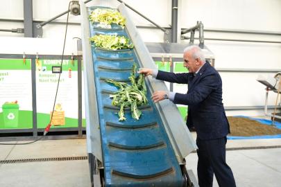 Başkan İsmet Yıldırım, Koru Kompost Tesisi’nde