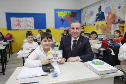 Sultanbeyli’de 23 Bin Öğrenciye Dijital Eğitim Seti