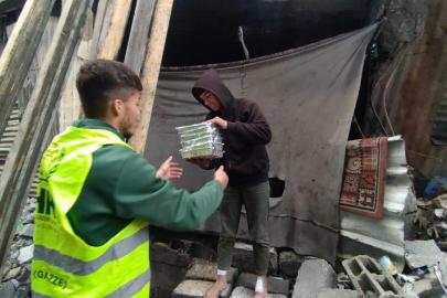İHH, Gazze’de her gün 165 bin kişiye iftar dağıtıyor