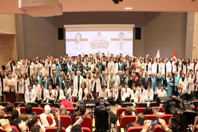 Üsküdar Üniversitesi Tıp Fakültesi'nde Geleceğin hekimleri ilk adımı attı!