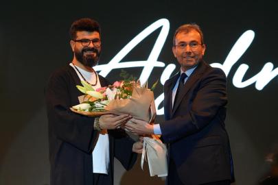 FAZIL AYDIN BU KEZ MİLLET BAHÇESİNDE KONSER VERDİ