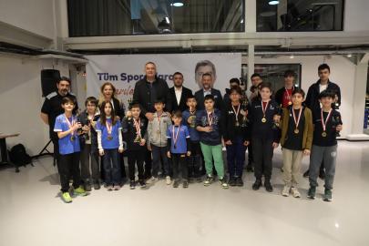 Kartal’da 23 Nisan Coşkusu Satranç Turnuvasıyla Başladı