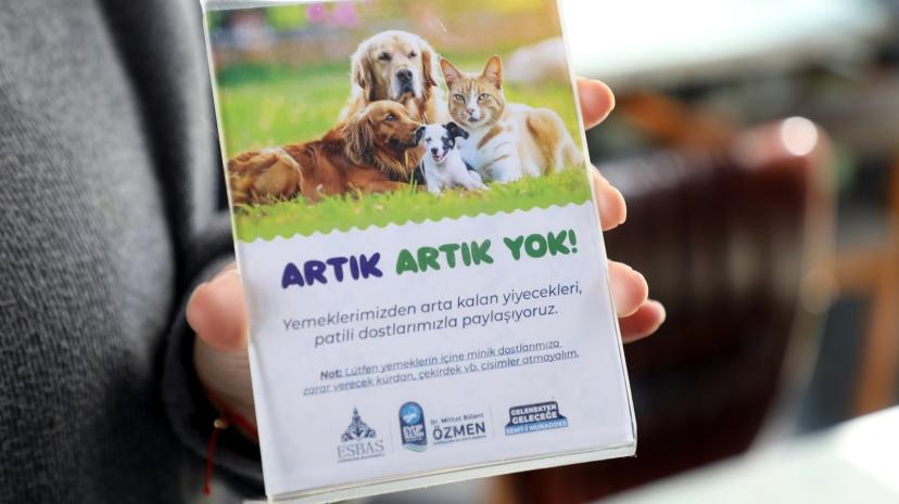 Yemek Artıkları Patili Dostlarımıza Can Oluyor