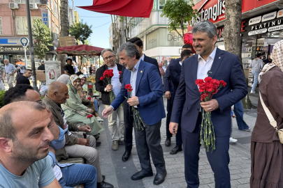 AK Parti Pendik’ten Anneler Günü’nde Gönüllere Dokunan Program