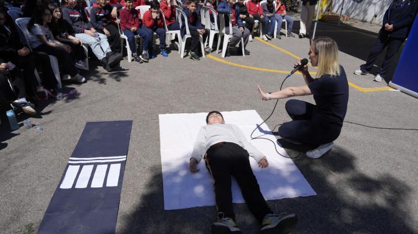 Kartallı Öğrencilere Trafik ve İlk Yardım Eğitimi