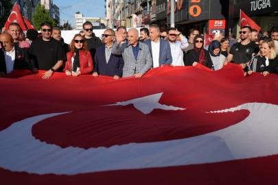 Ümraniye’de Gençlik Yürüyüşü ve Ezgilerle 19 Mayıs Coşkusu