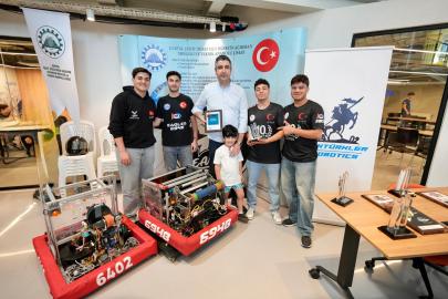 Kartal’da bilim şöleni: Geleceğin mucitleri Makina Hangar’da buluştu