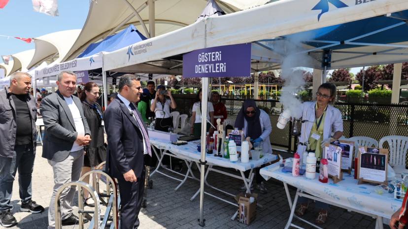 Küçükçekmece’de Bilim Şenliği Yoğun İlgi Gördü