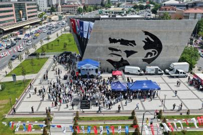 Yüzüncü Yıl Atatürk Müzesi ve Kütüphanesi Açıldı
