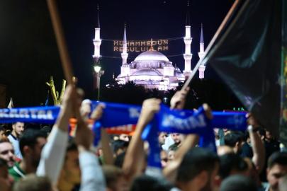 AK Parti İstanbul İl Gençlik Kolları Ayasofya Yürüyüşü Düzenledi