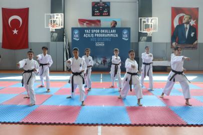 Eyüpsultan'da Yaz Spor Okulları Coşkuyla Başladı: Binlerce Çocuk Sporla Buluşuyor