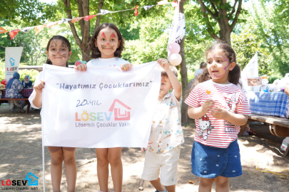 LÖSEV Ailesi Piknikte Buluştu, Çocuklar Karne Sevincini Doyasıya Yaşadı