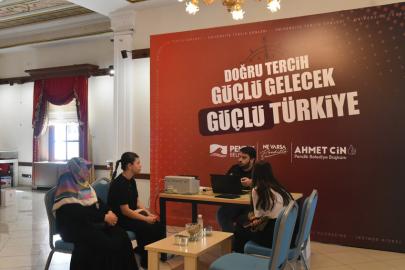 Pendik'te Üniversite Adaylarına Tercih Desteği