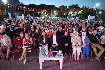 Türkan Şoray Sultangazi’de Sinema Akşamına Damga Vurdu