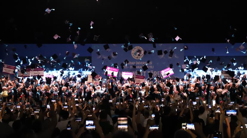 Üsküdar Üniversitesi 13. dönem mezunlarını uğurladı!