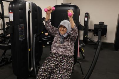 Bağcılar’da 82 Yaşındaki Kadın Sporla Bastonundan Kurtuldu