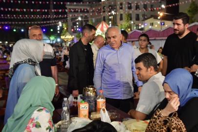 Başkan Turan, Topkapı’da Vatandaşlarla Buluştu