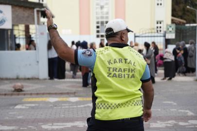 Kartal’da Okul Önlerinde Denetim