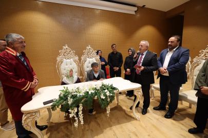 Başkan Ömeroğlu Asırlık Çınarların Nikâhını Kıydı