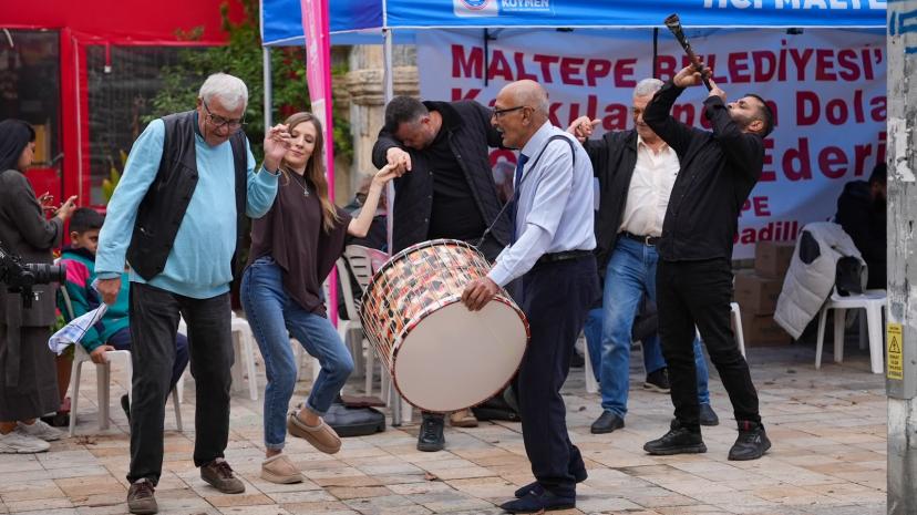 Cumhuriyet’in 103. yılında mübadil davulu Maltepe’de yankılandı