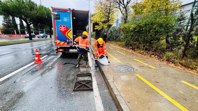 İstanbul'da Sağanak Mesaisi: 8 Bin 623 Personel Sahada