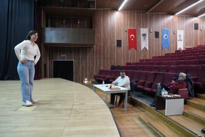 Kartal Belediyesi Oyunculuk Atölyesi’nde Yeni Dönem Heyecanı
