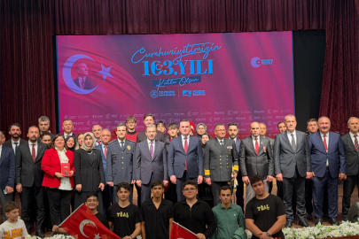 Pendik’te Cumhuriyet Töreni