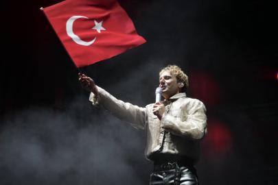 Tuzla’da Cumhuriyet Coşkusu Edis’le Yaşandı
