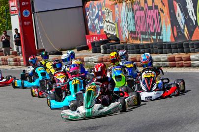 Tuzla’da Karting Heyecanı